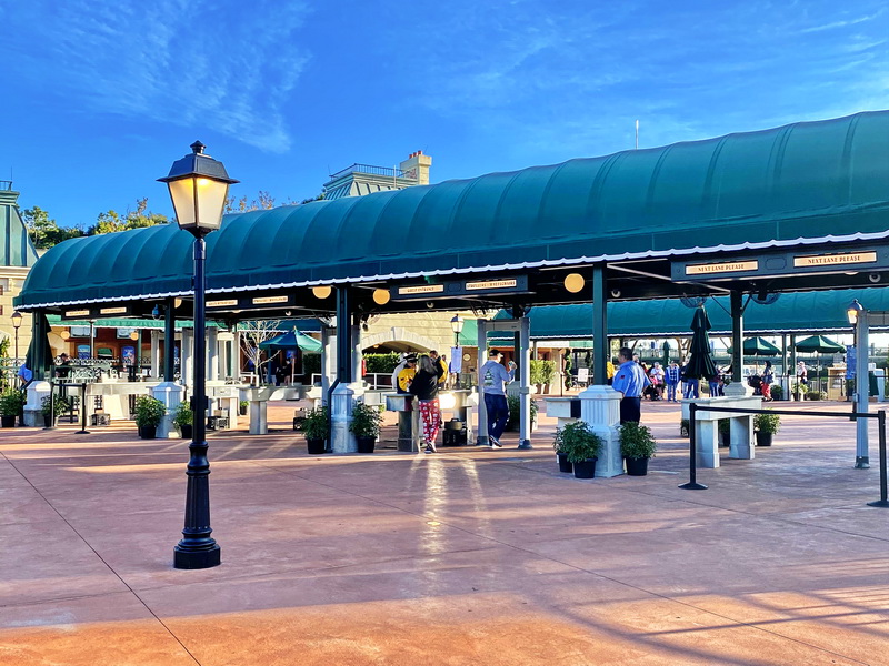 Epcot's International Gateway 30 minutes before rope drop